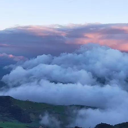 Couette-café Idria 14